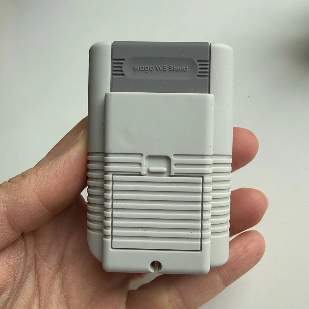 Elago vintage Apple computer & Nintendo Gameboy Apple Watch charger base